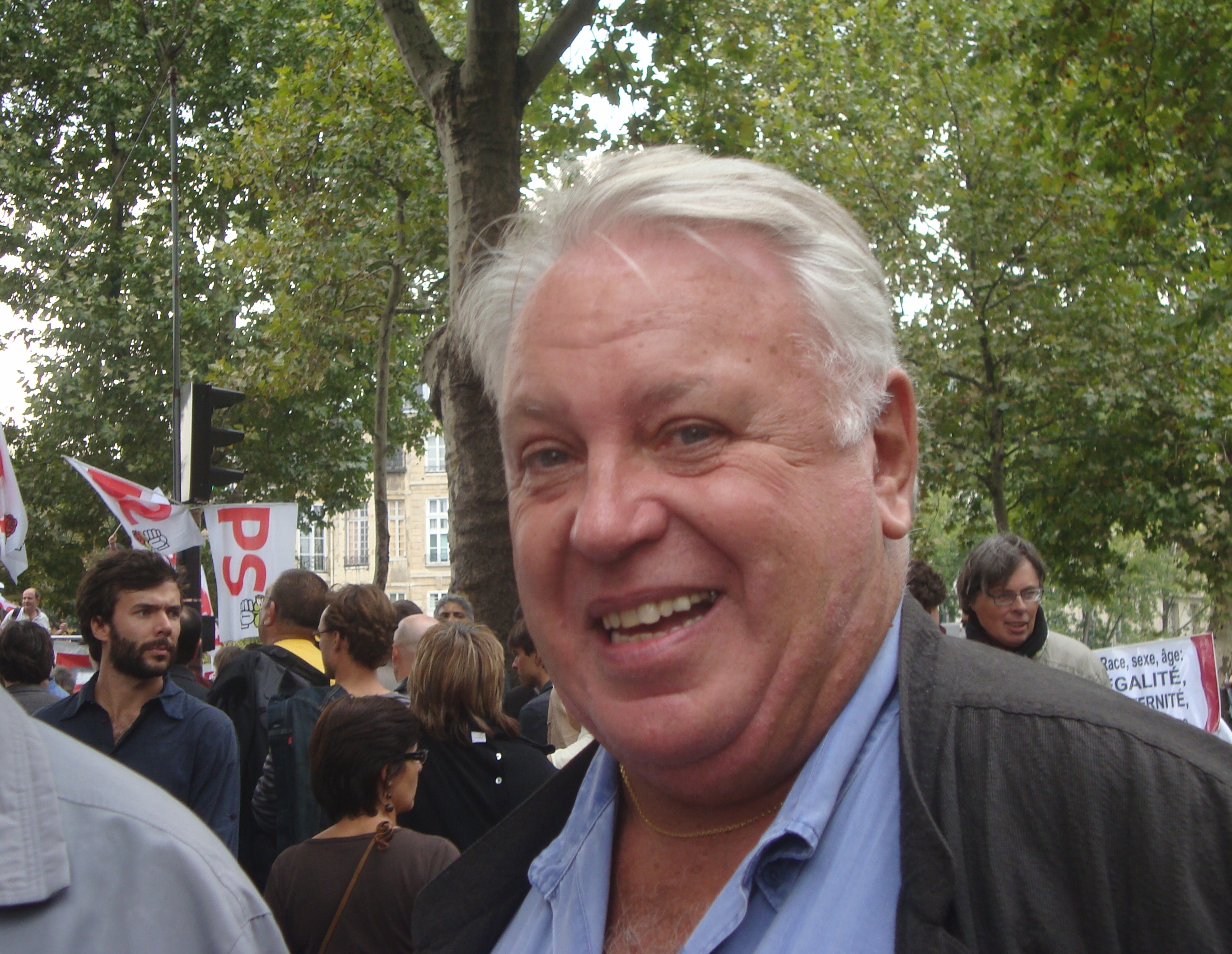 Le socialiste Gérard Filoche lors de la manifestation de Paris contre la réforme Woerth des retraites.