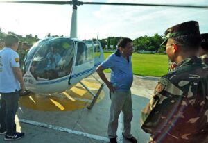 Le président Duterte aime visiblement les hélicoptères